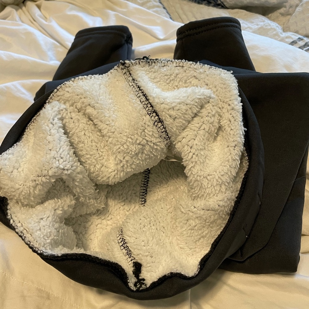 Gray fleece-lined leggings